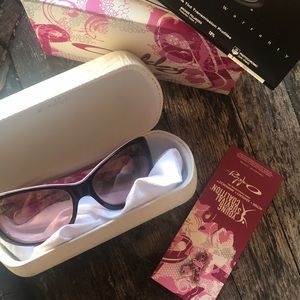 Oakley “Breast Cancer” Theme Sunglasses
